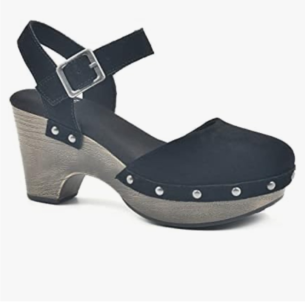 White Mountain Women’s Cherub Clog; Black/Suede; Brand new with tags 🧡